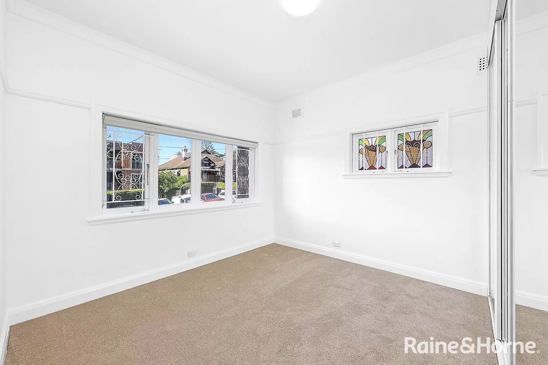 2/122 Brook Street, Coogee Leased by Raine & Horne Randwick | Coogee | Clovelly - image 1