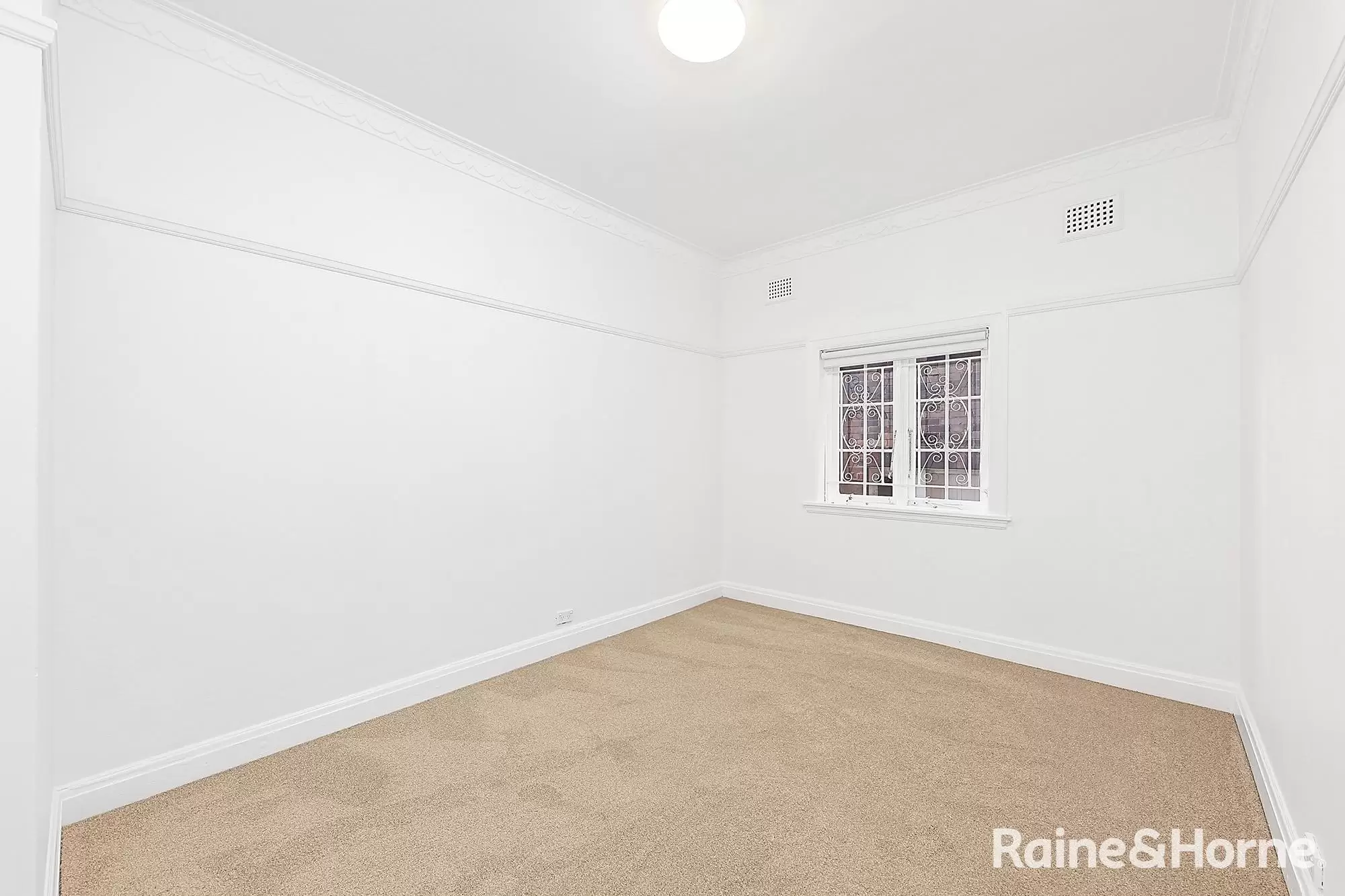 2/122 Brook Street, Coogee Leased by Raine & Horne Randwick | Coogee | Clovelly - image 5