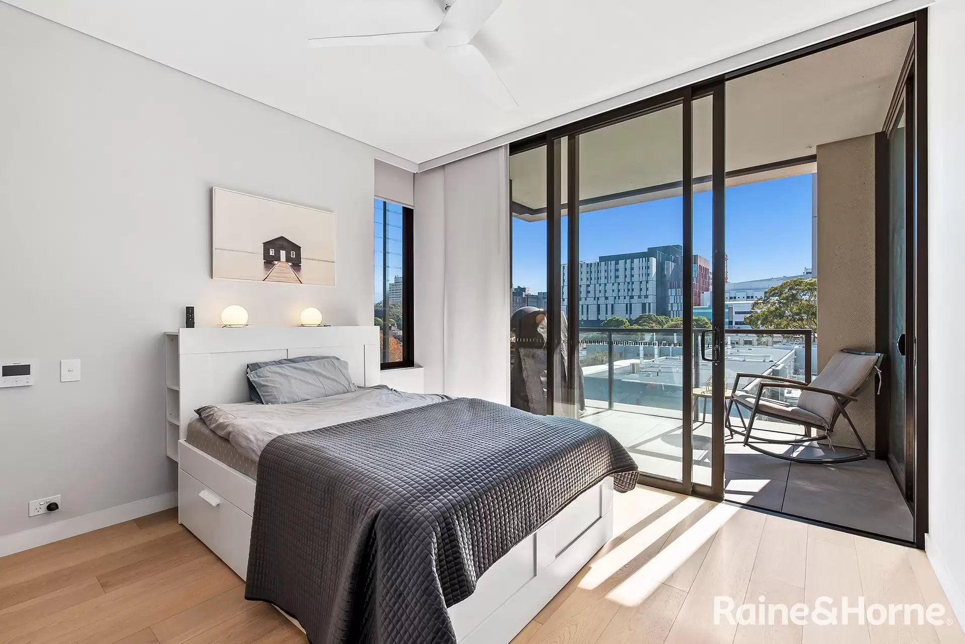 402/1 Young Street, Randwick For Lease by Raine & Horne Randwick | Coogee | Clovelly - image 1