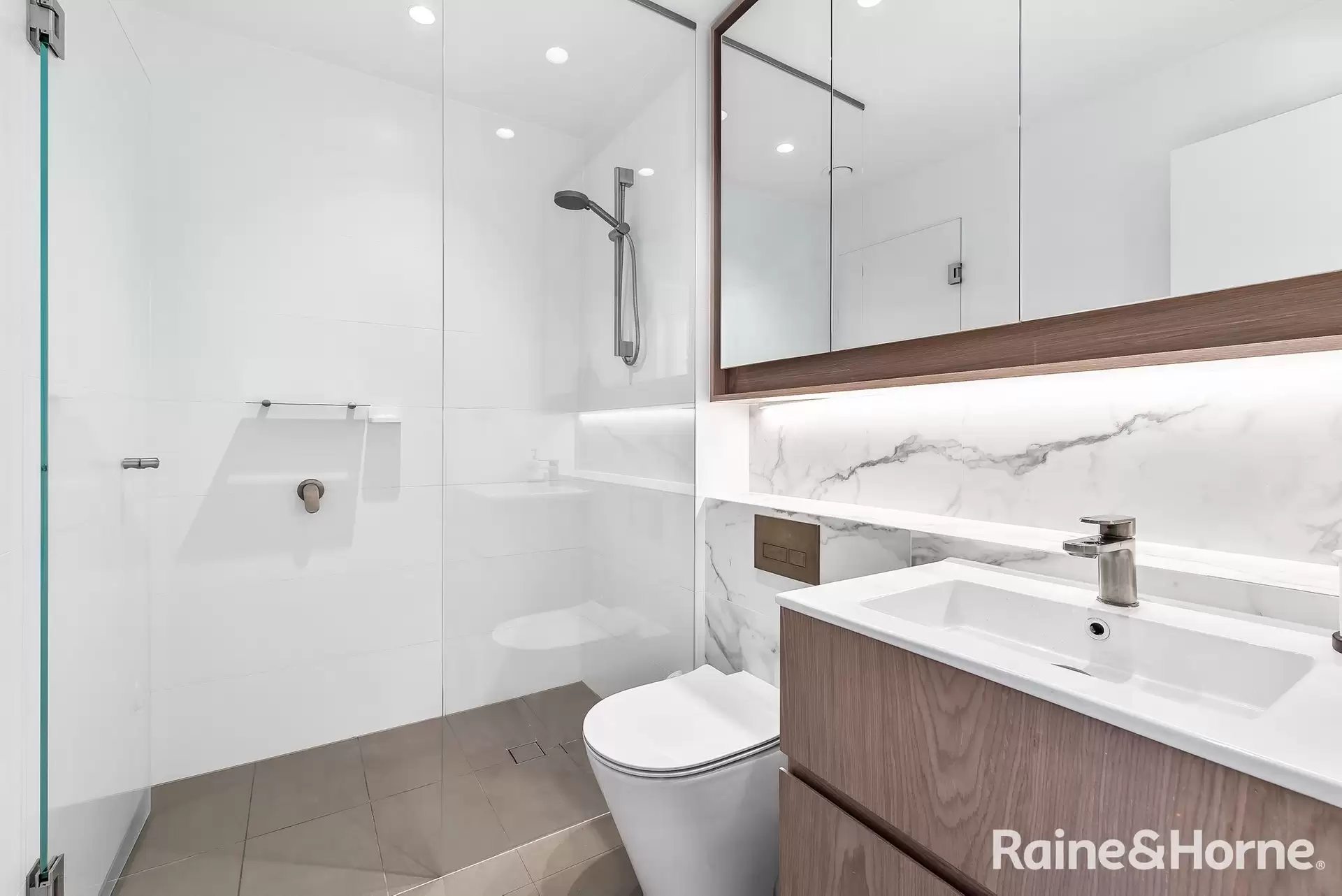 402/1 Young Street, Randwick For Lease by Raine & Horne Randwick | Coogee | Clovelly - image 1