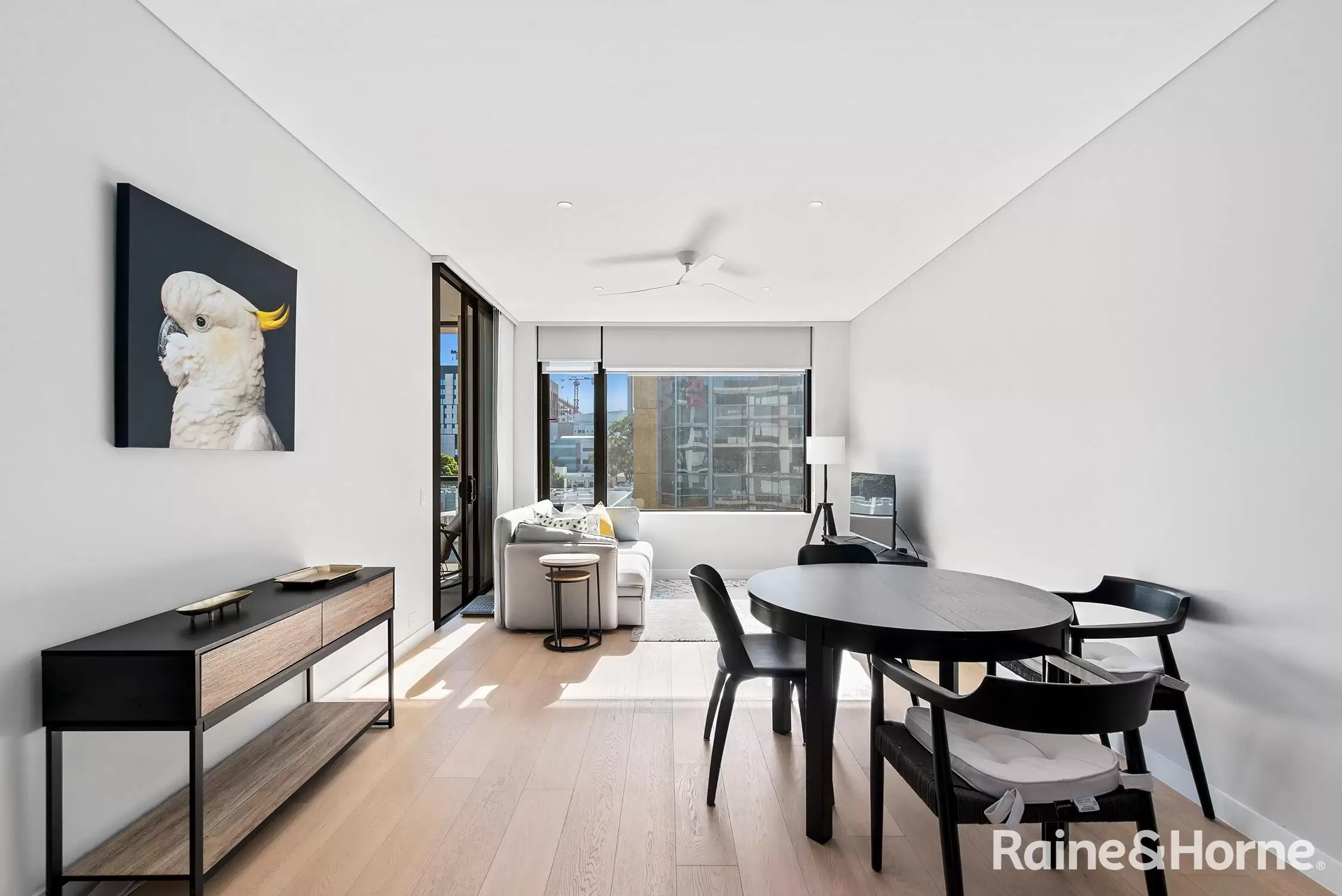 402/1 Young Street, Randwick For Lease by Raine & Horne Randwick | Coogee | Clovelly - image 4