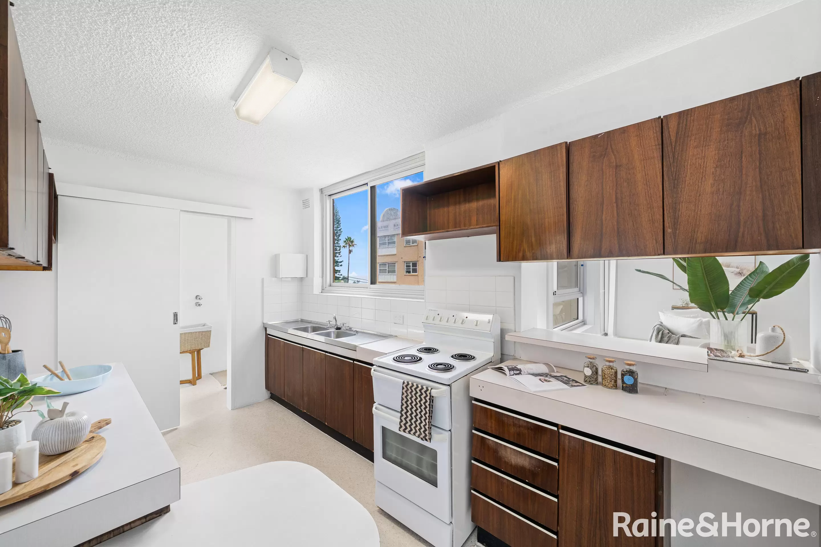 2/120 Beach Street, Coogee For Sale by Raine & Horne Randwick | Coogee | Clovelly - image 6