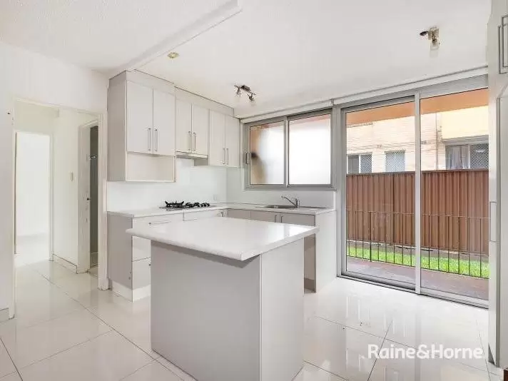 4/30 Brittain Crescent, Hillsdale Leased by Raine & Horne Randwick | Coogee | Clovelly - image 1