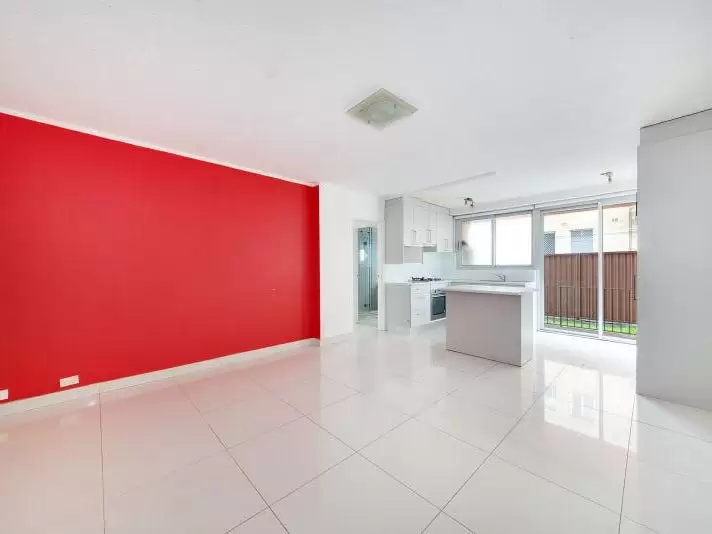 4/30 Brittain Crescent, Hillsdale Leased by Raine & Horne Randwick | Coogee - image 2