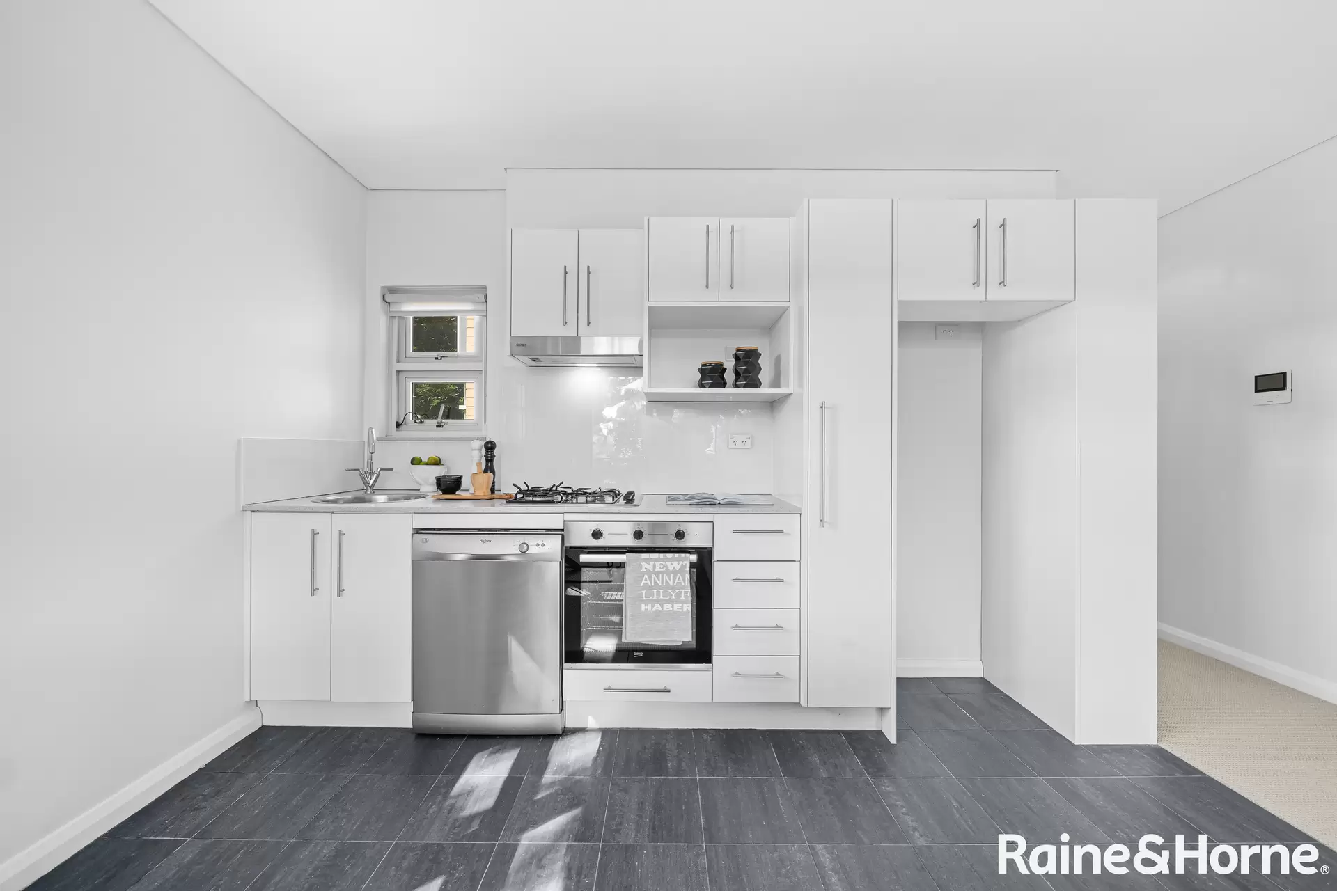 3/34 Avoca Street, Randwick Sold by Raine & Horne Randwick | Coogee | Clovelly - image 1