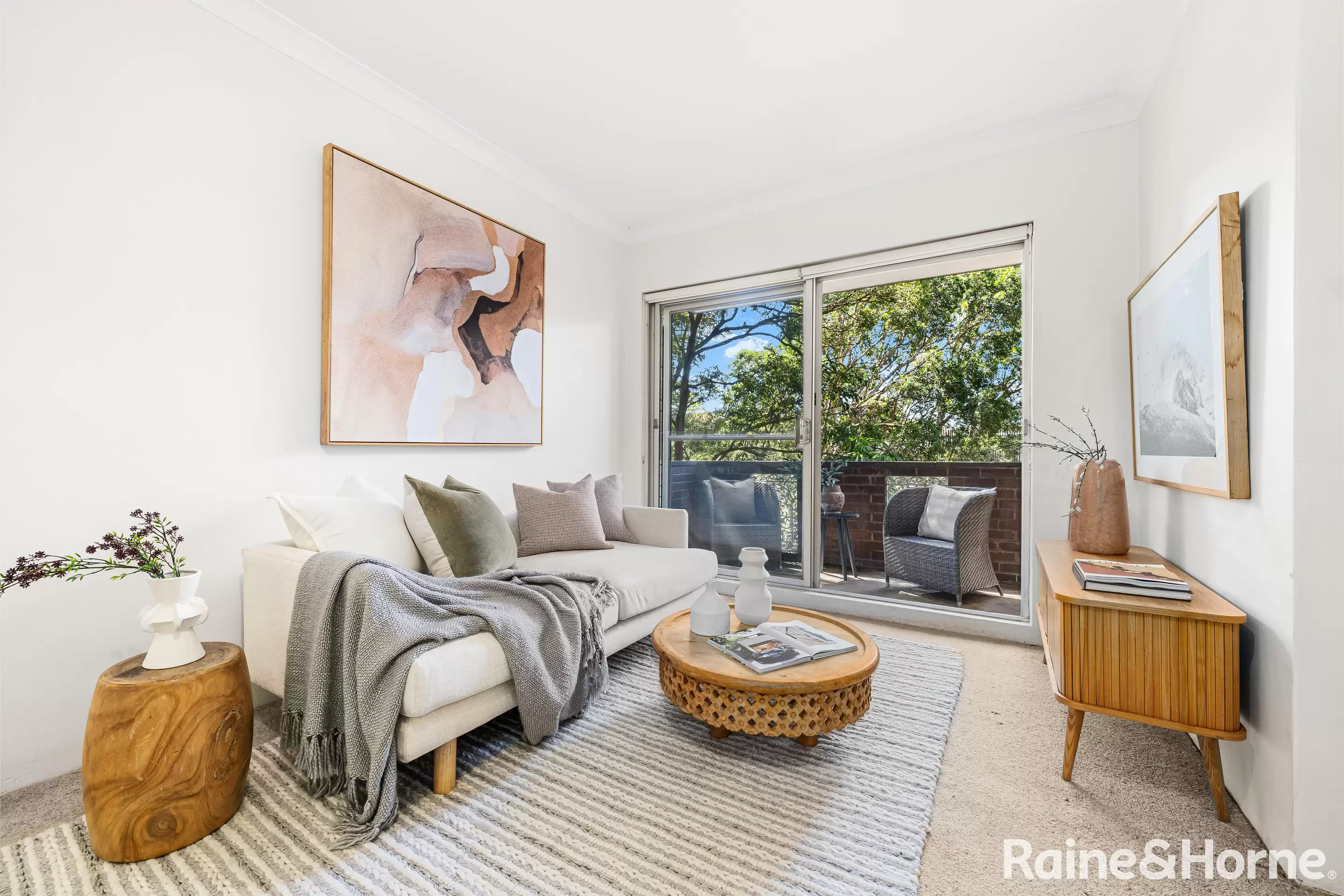 43/2-6 Abbott Street, Coogee Auction by Raine & Horne Randwick | Coogee | Clovelly - image 2