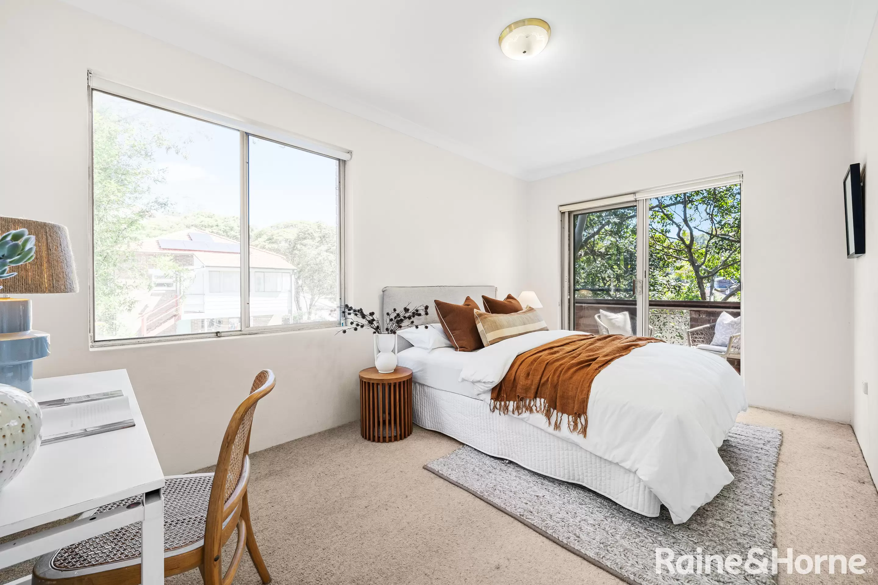 43/2-6 Abbott Street, Coogee Auction by Raine & Horne Randwick | Coogee | Clovelly - image 4