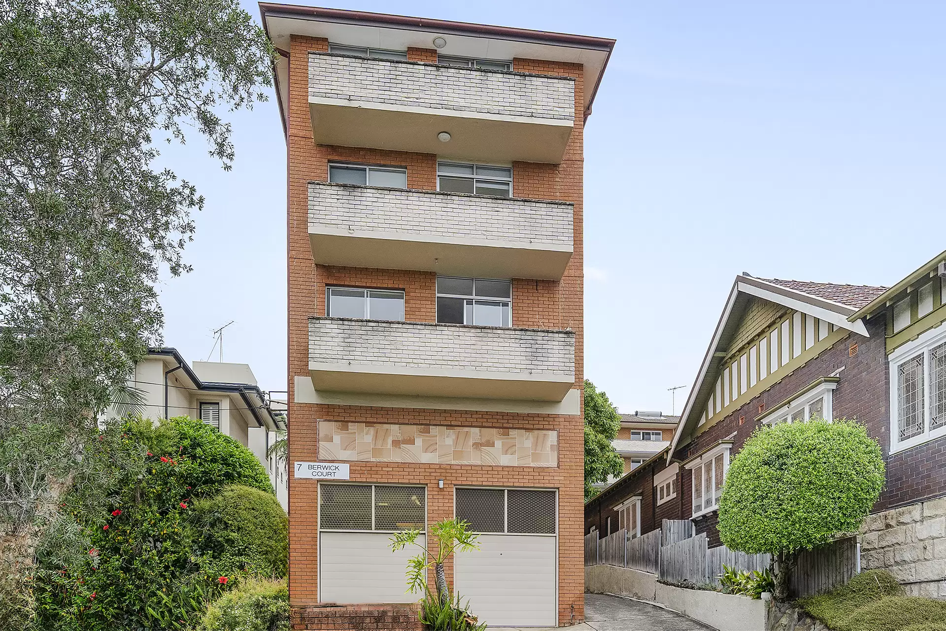 2/7 Berwick Street, Coogee For Lease by Raine & Horne Randwick | Coogee | Clovelly - image 1