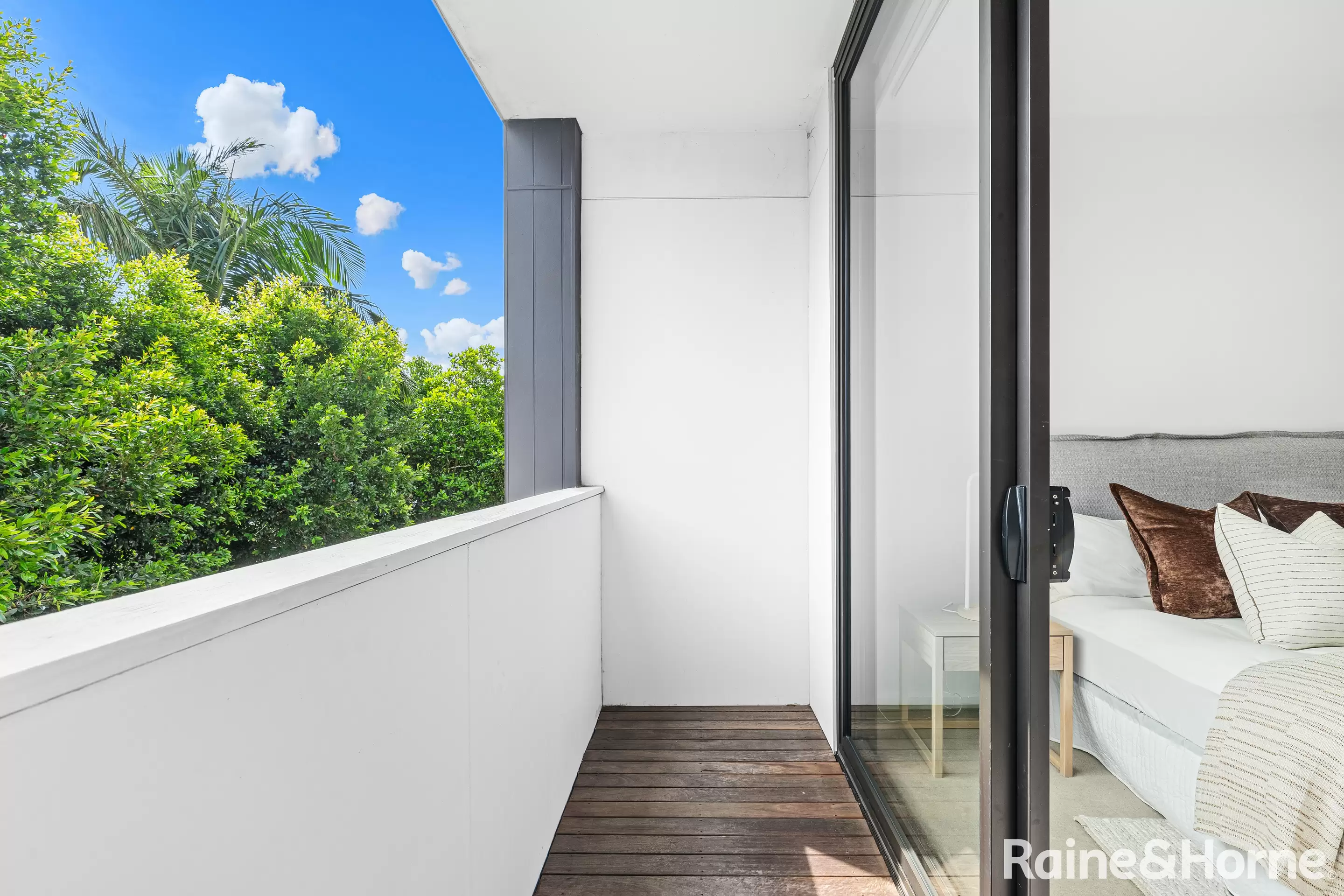 10/112 Alfred Street, Sans Souci Auction by Raine & Horne Randwick | Coogee | Clovelly - image 5