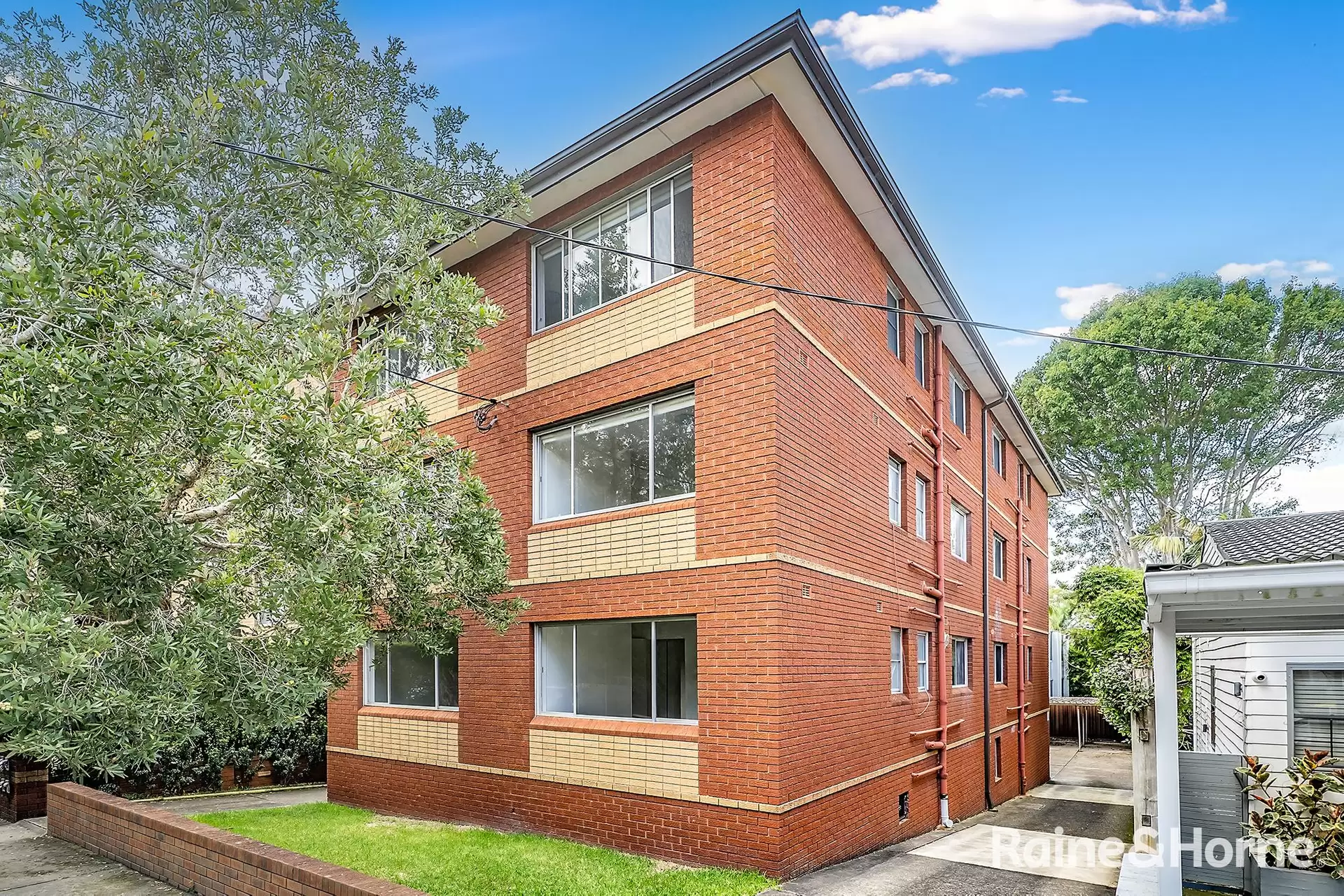 1/5 St Luke Street, Randwick Leased by Raine & Horne Randwick | Coogee | Clovelly - image 1