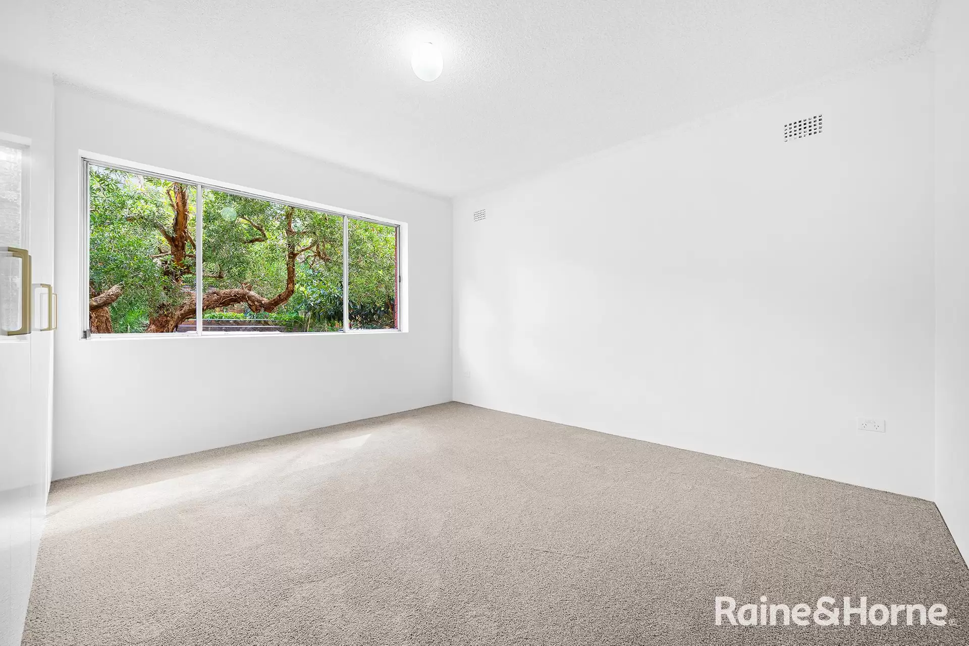 1/5 St Luke Street, Randwick Leased by Raine & Horne Randwick | Coogee | Clovelly - image 1