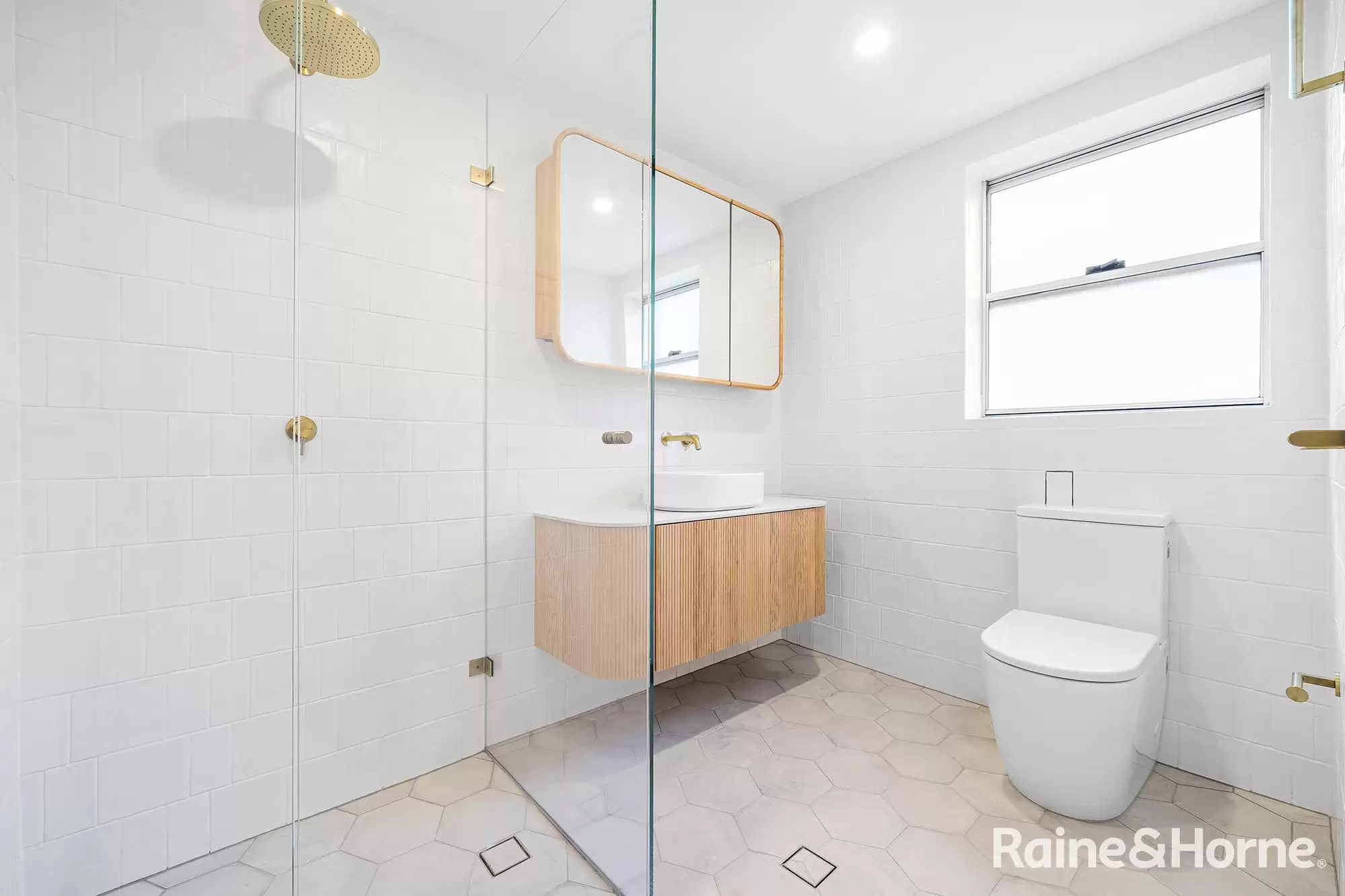1/5 St Luke Street, Randwick Leased by Raine & Horne Randwick | Coogee | Clovelly - image 3