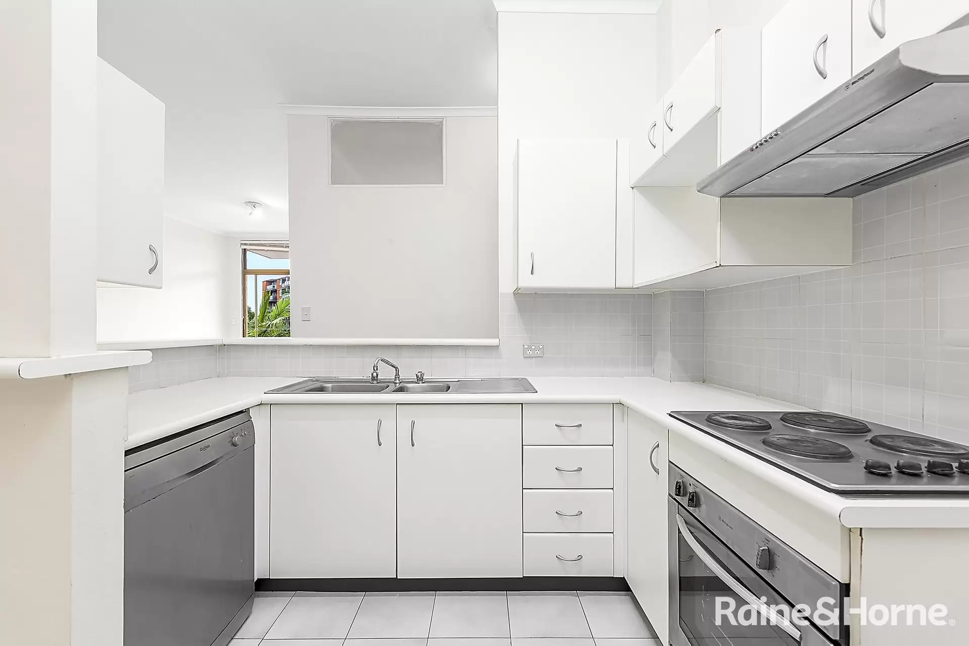 4/120a Clovelly Road, Randwick For Lease by Raine & Horne Randwick | Coogee | Clovelly - image 1