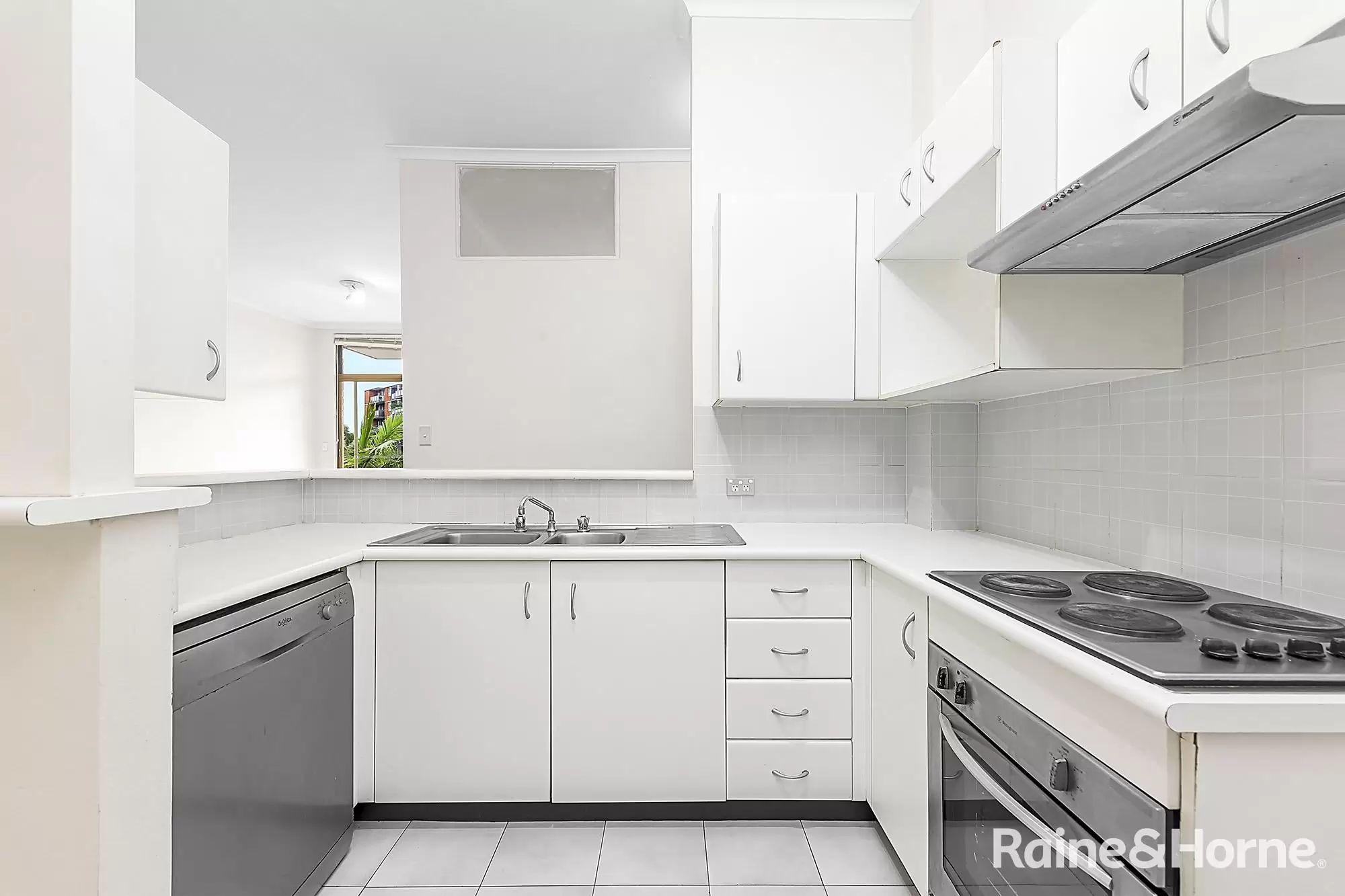 4/120a Clovelly Road, Randwick For Lease by Raine & Horne Randwick | Coogee | Clovelly - image 2