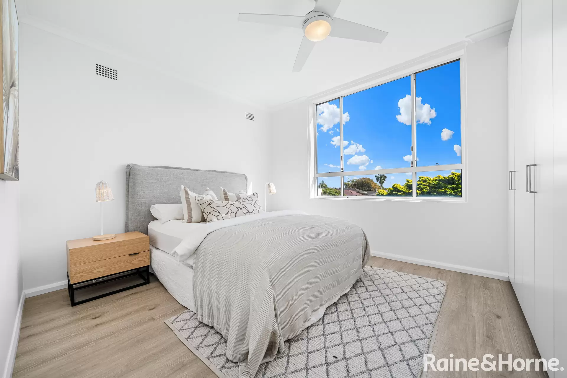 11/97-99 Wentworth Street, Randwick Auction by Raine & Horne Randwick | Coogee | Clovelly - image 1