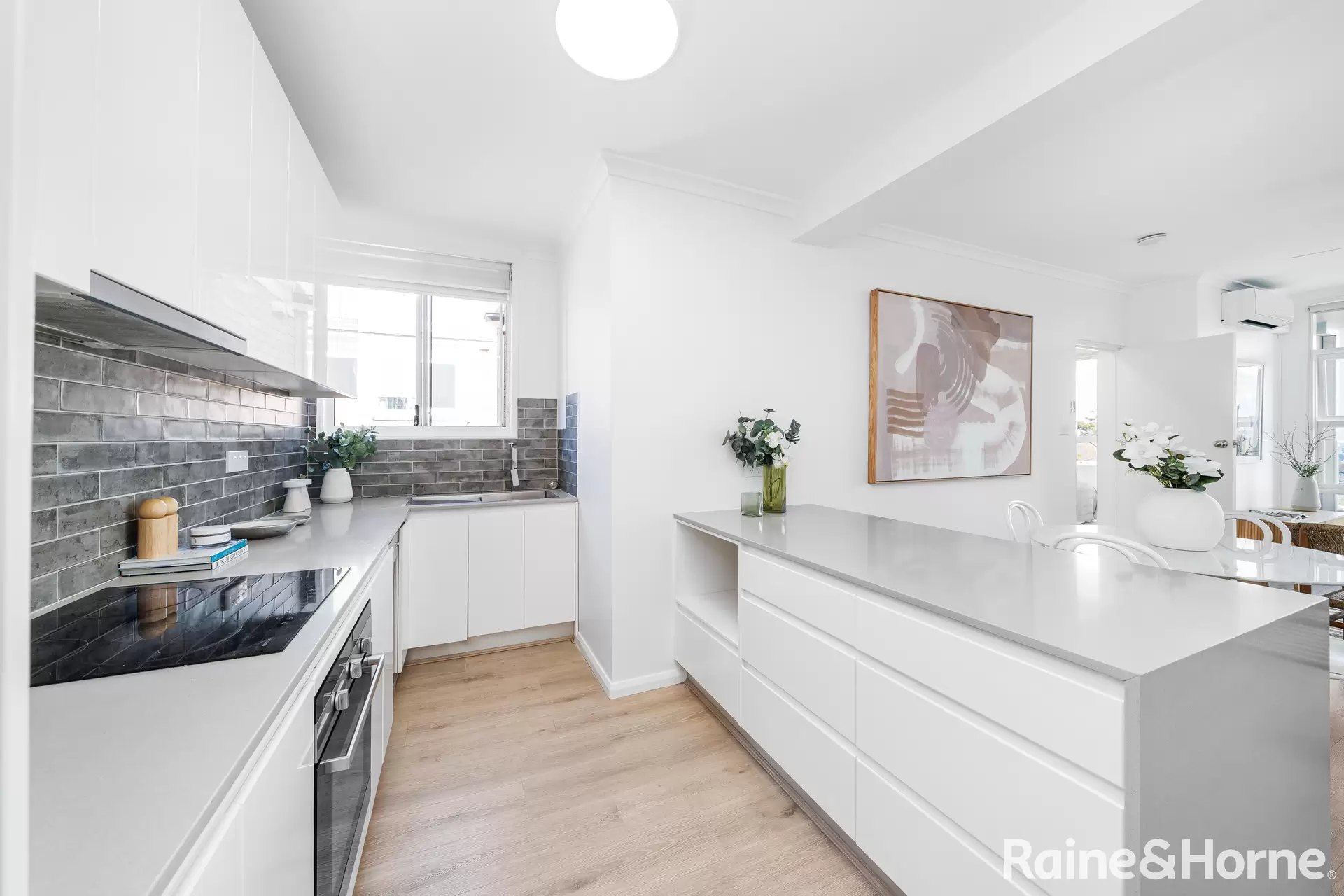 11/97-99 Wentworth Street, Randwick Auction by Raine & Horne Randwick | Coogee | Clovelly - image 1