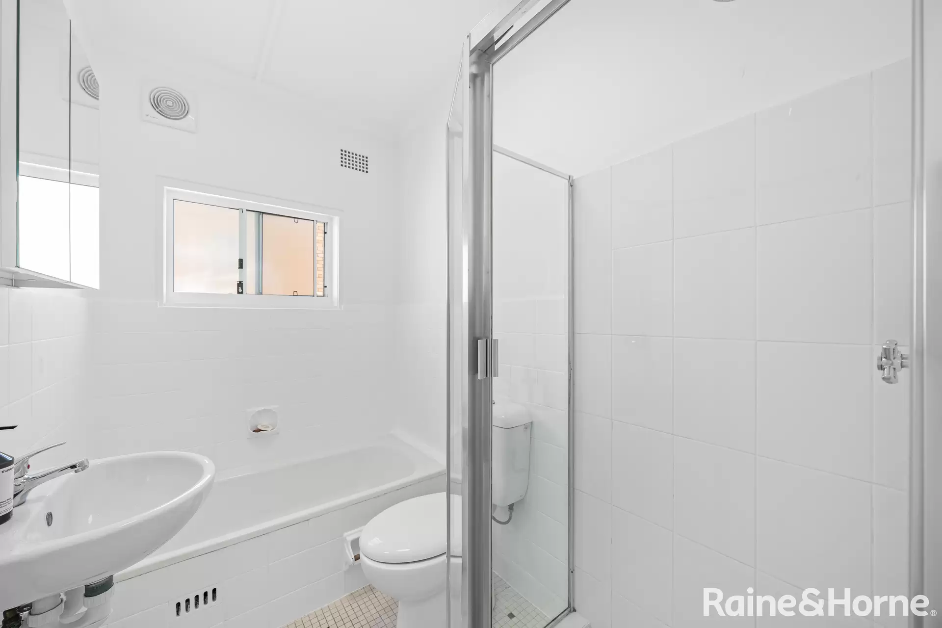 11/97-99 Wentworth Street, Randwick Auction by Raine & Horne Randwick | Coogee | Clovelly - image 1