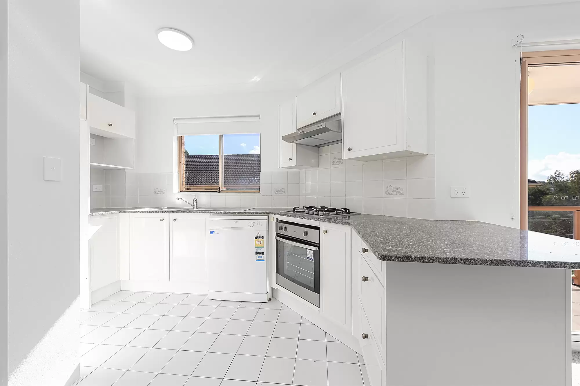 5/20 Prince Street, Randwick For Lease by Raine & Horne Randwick | Coogee | Clovelly - image 2