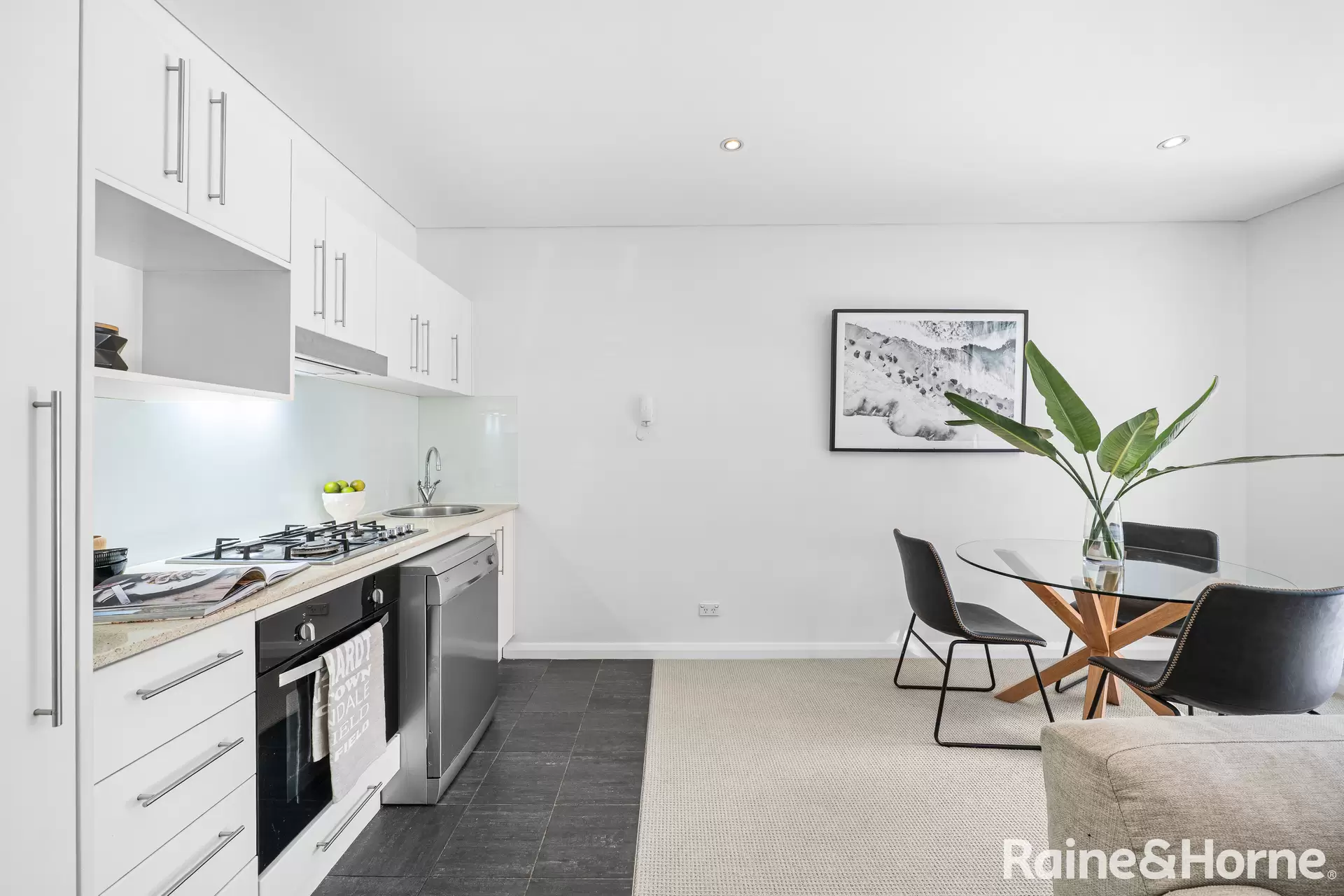 7/34 Avoca Street, Randwick Auction by Raine & Horne Randwick | Coogee | Clovelly - image 1