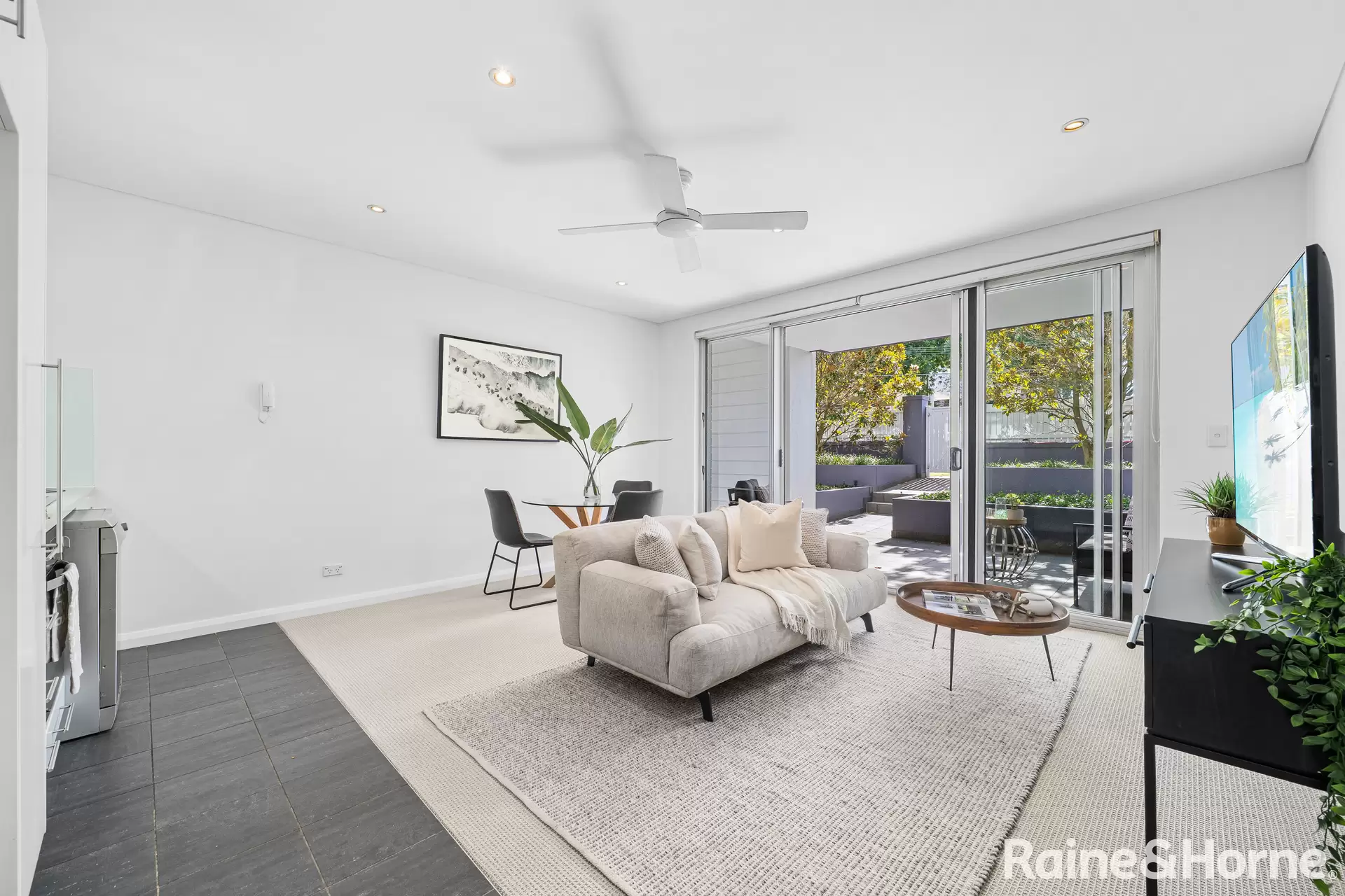 7/34 Avoca Street, Randwick Auction by Raine & Horne Randwick | Coogee | Clovelly - image 1