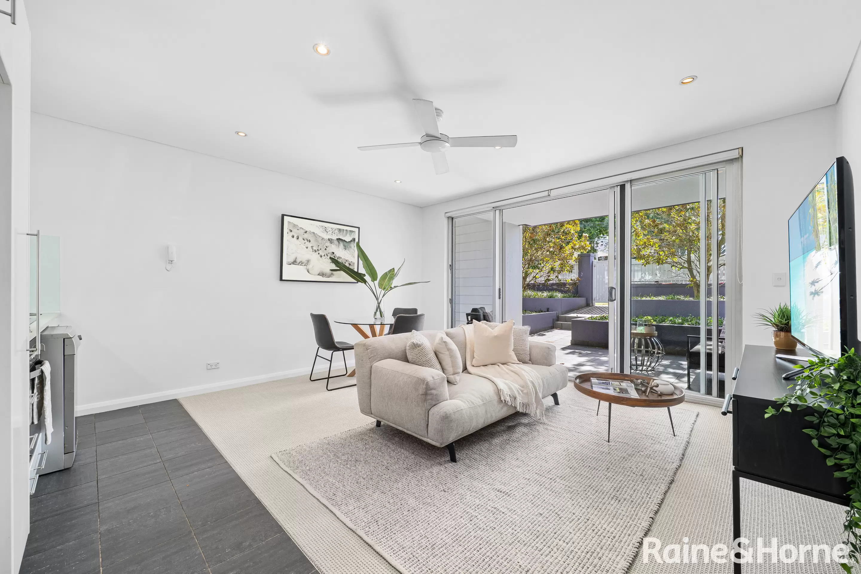 7/34 Avoca Street, Randwick Auction by Raine & Horne Randwick | Coogee | Clovelly - image 4