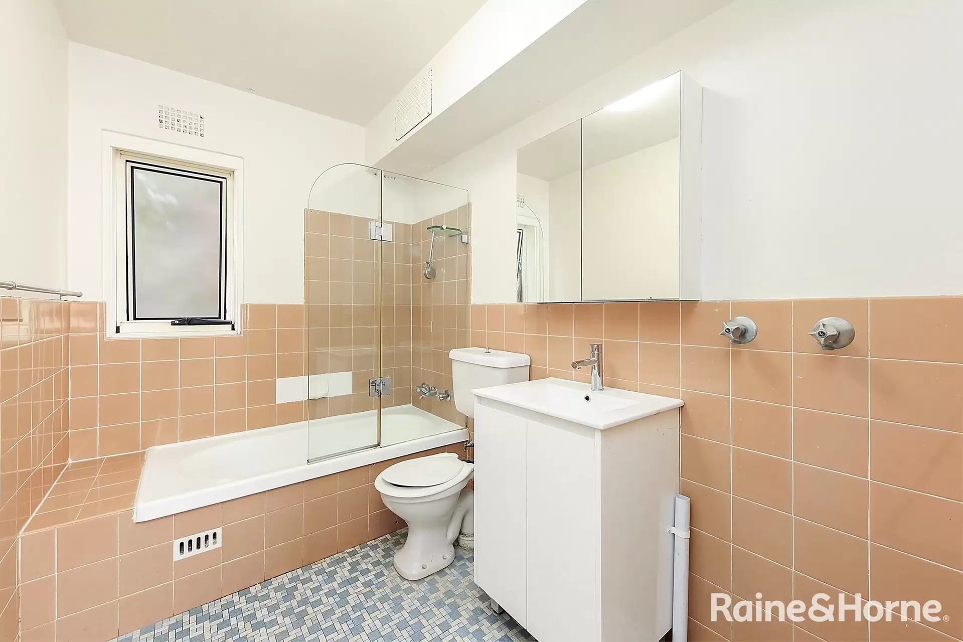 1/30 Cowper Street, Randwick Leased by Raine & Horne Randwick | Coogee | Clovelly - image 1