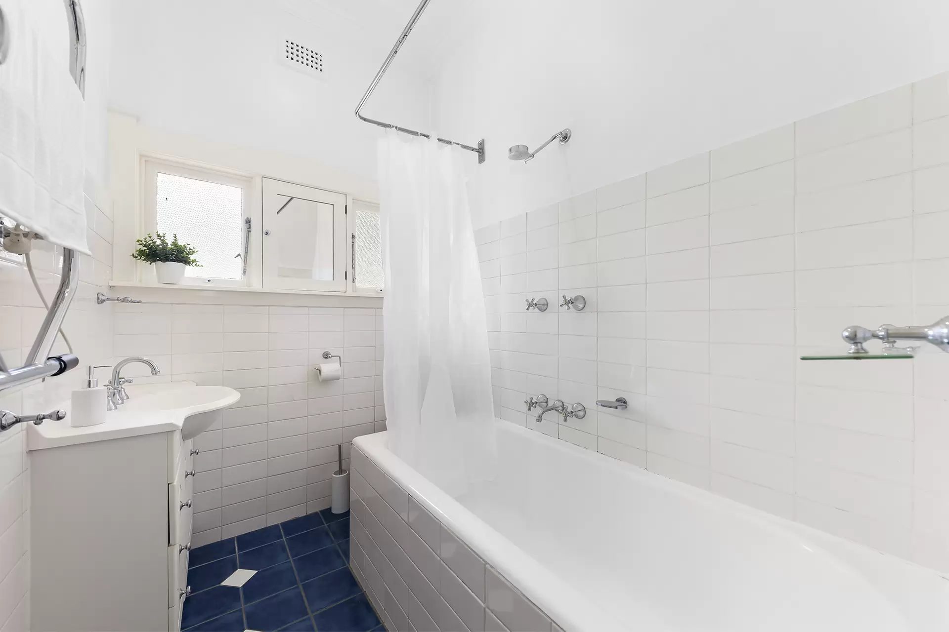 8/2A Milroy Avenue, Kensington For Lease by Raine & Horne Randwick | Coogee | Clovelly - image 1