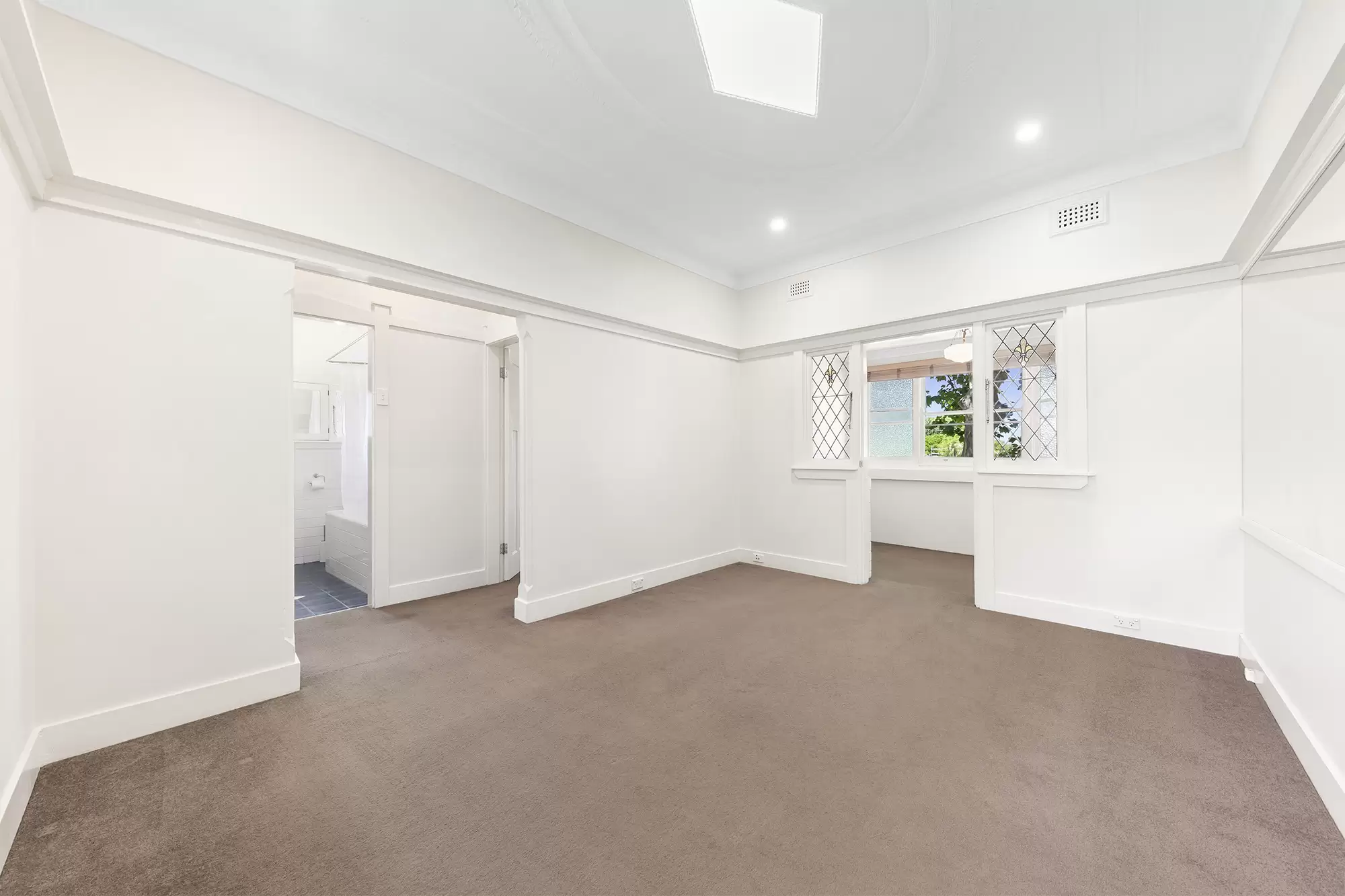 8/2A Milroy Avenue, Kensington For Lease by Raine & Horne Randwick | Coogee | Clovelly - image 2
