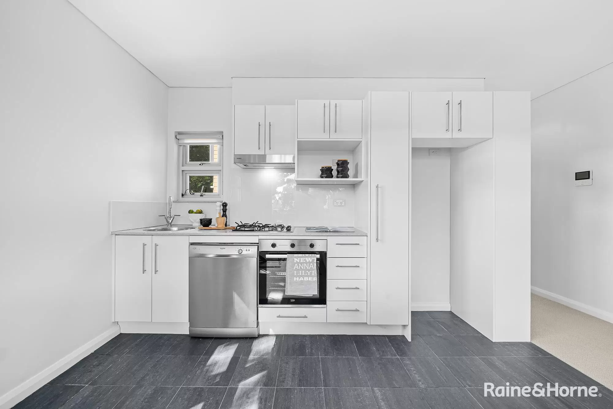 3/34 Avoca Street, Randwick For Lease by Raine & Horne Randwick | Coogee | Clovelly - image 4