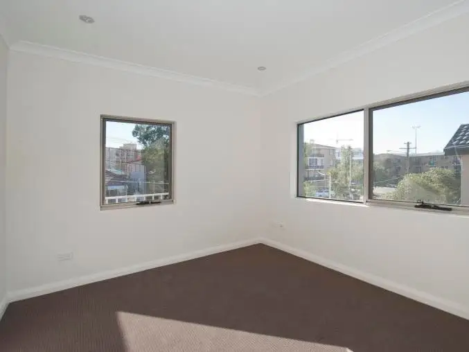 4/1A Harbourne Road, Kingsford Leased by Raine & Horne Randwick | Coogee - image 2
