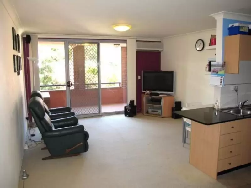 13/3-5 Kensington Road, Kensington Leased by Raine & Horne Randwick | Coogee | Clovelly - image 5