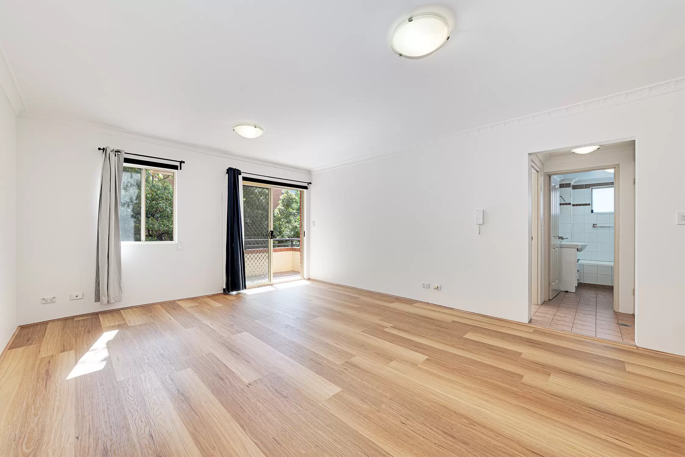 4/3 Salisbury Road, Kensington Leased by Raine & Horne Randwick | Coogee | Clovelly - image 2