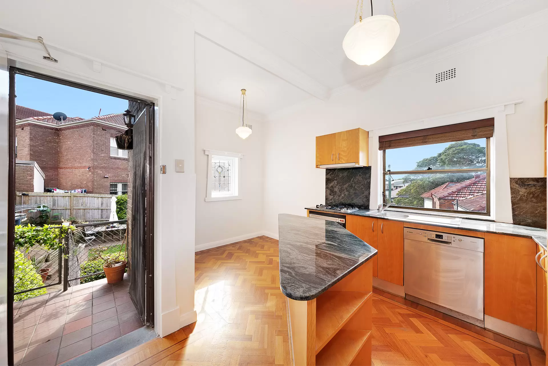 4/187 Clovelly Road, Randwick Leased by Raine & Horne Randwick | Coogee - image 1