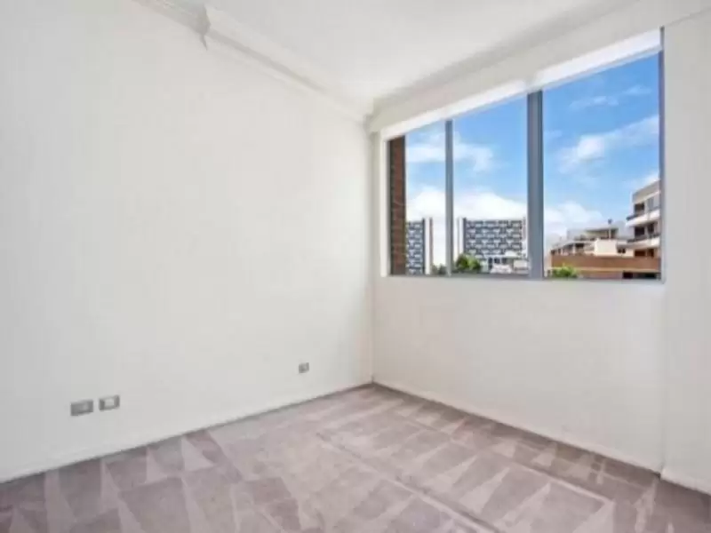 806 Bourke Street, Waterloo Leased by Raine & Horne Randwick | Coogee | Clovelly - image 3