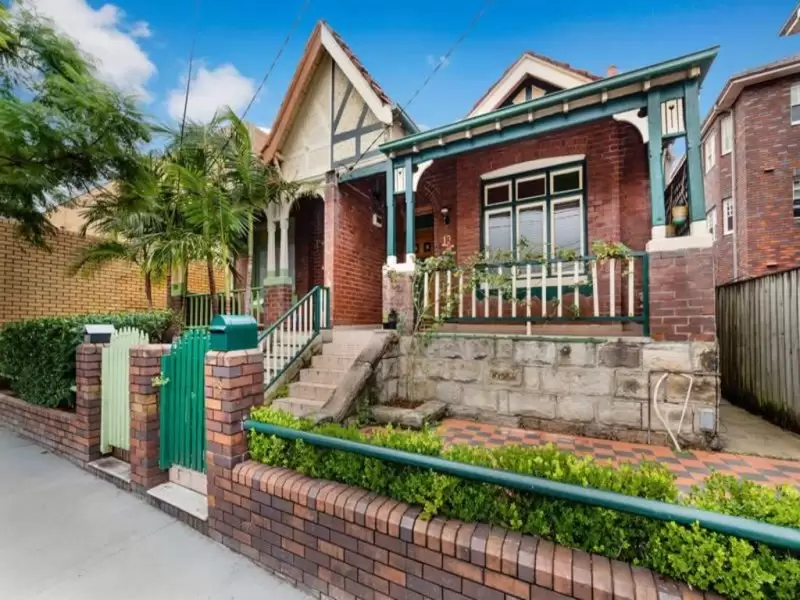 19 Clara Street, Randwick Leased by Raine & Horne Randwick | Coogee | Clovelly - image 2