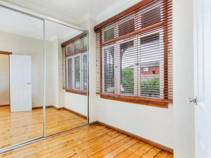 19 Clara Street, Randwick Leased by Raine & Horne Randwick | Coogee | Clovelly - image 4