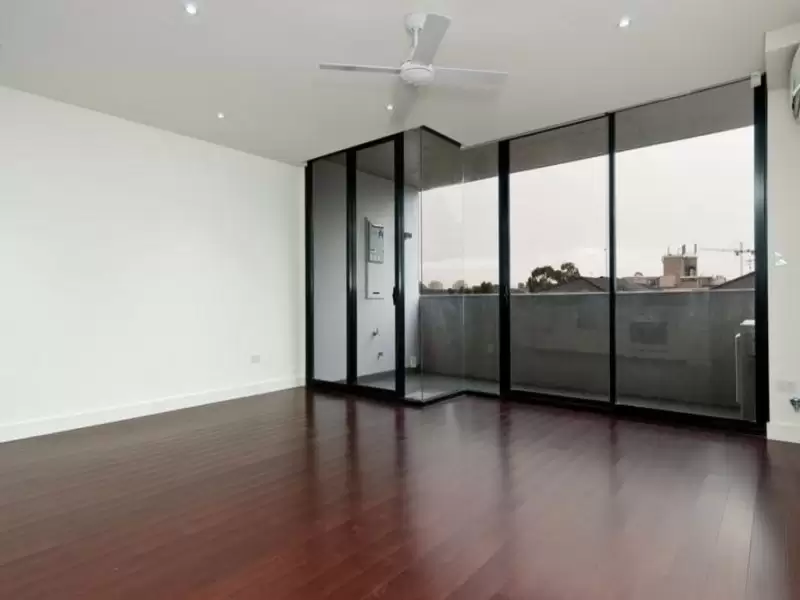 U/32 Grosvenor Street, Kensington Leased by Raine & Horne Randwick | Coogee | Clovelly - image 2