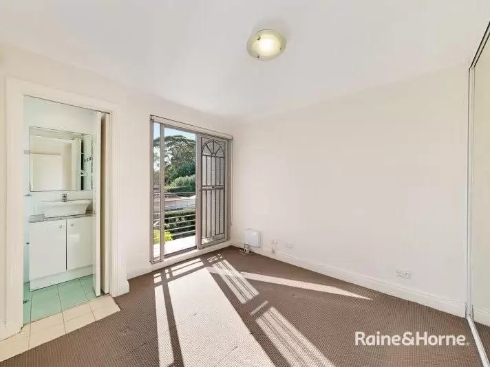 4/39 Wansey Road, Randwick Leased by Raine & Horne Randwick | Coogee | Clovelly - image 4