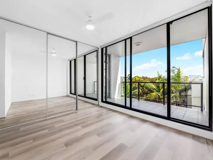 557/221-229 Sydney Park Road, Erskineville Leased by Raine & Horne Randwick | Coogee | Clovelly - image 2